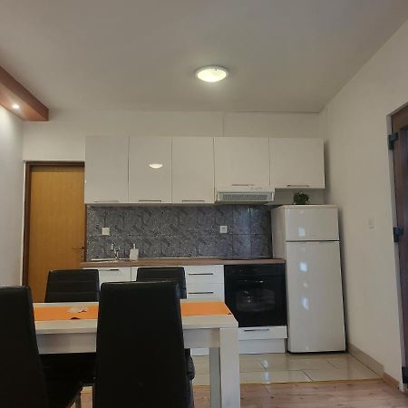 Apartments Lola Biograd Na Moru Exterior foto