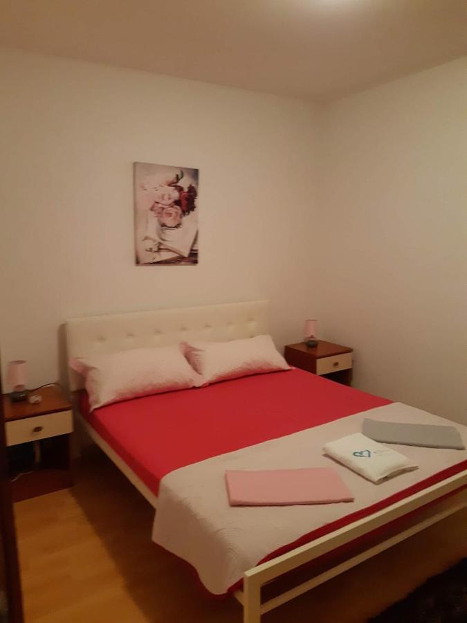 Apartments Lola Biograd Na Moru Exterior foto