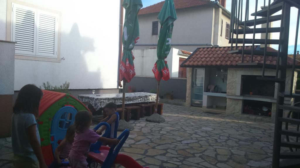 Apartments Lola Biograd Na Moru Exterior foto